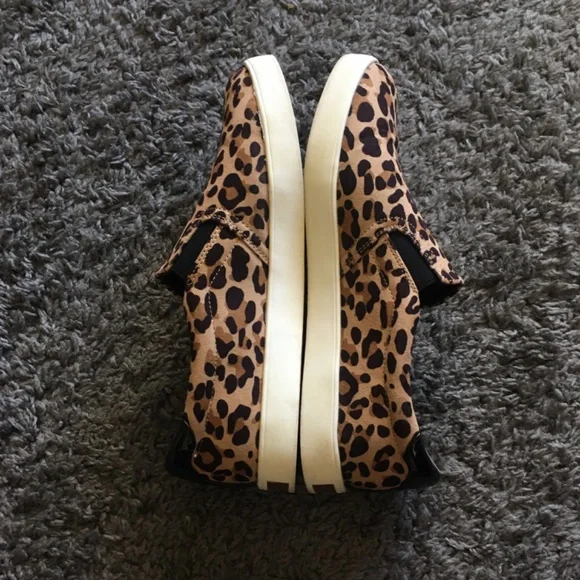 Dr. Scholl’s Women’s Leopard Print Comfort Walking Slip-On Shoes 9.5 - Picture 2 of 7